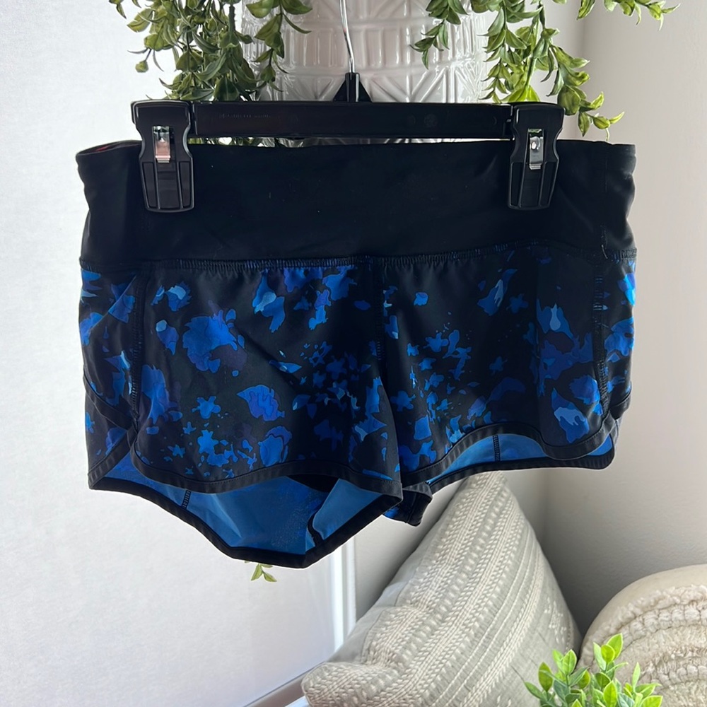 Lululemon woman’s shorts
